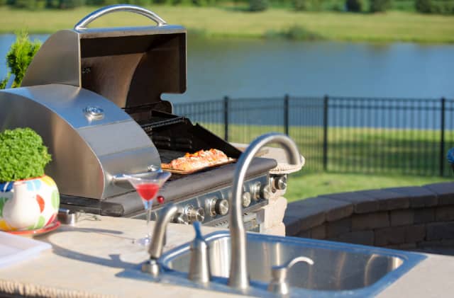 Adding an Outdoor Kitchen